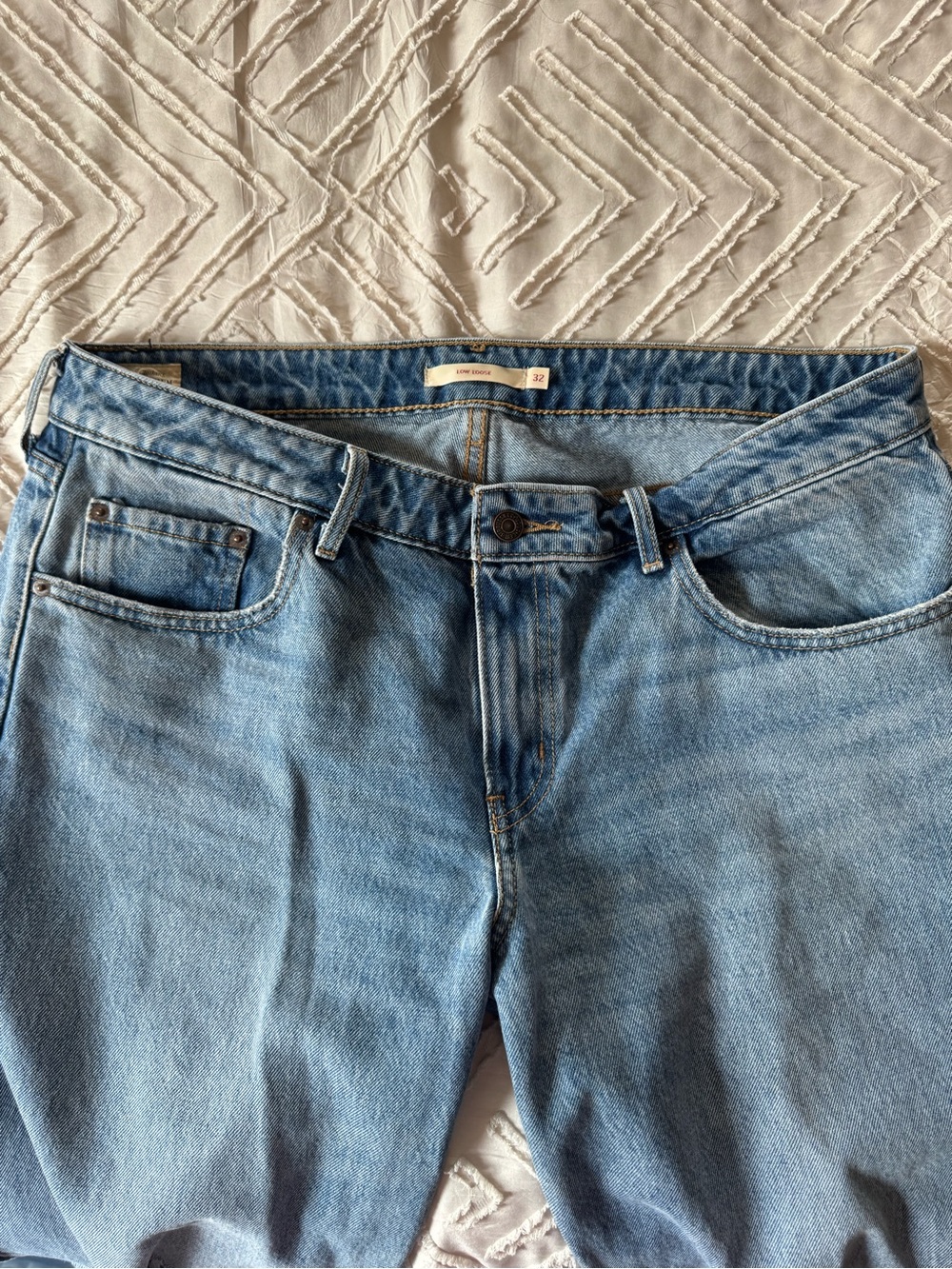 Levi’s Premium Low Loose Jean - Picture 5 of 7